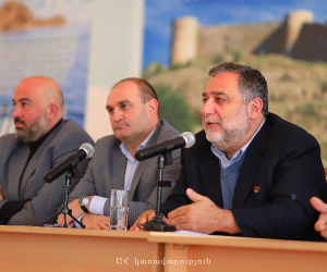 Արցախը հայկական պահելը ողջ հայ ժողովրդի արժանապատվության հարցն է. Ռուբեն Վարդանյանը հանդիպում է ունեցել Ասկերանում