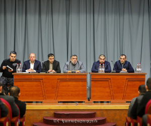 Artsakh State Minister, Business Owners Discuss Shortages