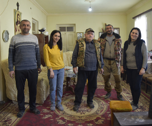 Քարվաճառից տեղահանված ընտանիքին երկու սերտիֆիկատ են տվել. նրանք տուն չեն կարողանում գնել