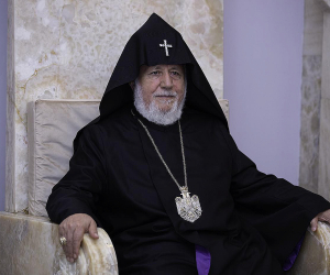 Catholicos Karekin II Travels to Great Britain
