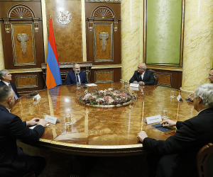 Վարչապետը հանդիպել է արտախորհրդարանական քաղաքական ուժերի ղեկավարներին