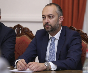 ԱԺ նախագահը ստորագրել է Էդուարդ Աղաջանյանի լիազորությունները դադարած համարելու մասին արձանագրությունը