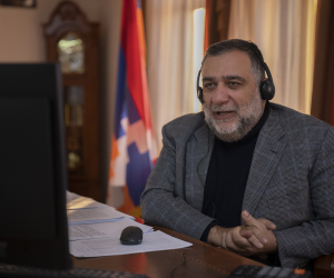Ռուբեն Վարդանյանը առցանց հանդիպում է ունեցել հայաստանյան բուհերում սովորող արցախցի ուսանողների հետ
