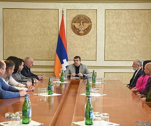 Արայիկ Հարությունյանն ընդունել է ԱՀ ԱԺ «Միասնական հայրենիք» խմբակցության անդամներին
