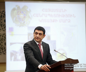 Դատախազությունը Կարապետ Գուլոյանի ու Ռոզա Ծառուկյանի՝ «ԱԿԲԱ» բանկում ունեցած 2000 բաժնետոմսը բռնագանձելու պահանջ է ներկայացրել