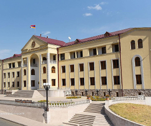 No Meeting with Azerbaijani Officials Without Russian Peacekeeper Mediation, Says Artsakh