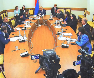 ԱԺ պետական-իրավական հարցերի մշտական հանձնաժողովի նիստ (ուղիղ)