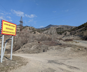 Azerbaijani Troops Block Hakari Bridge Along Lachin Corridor