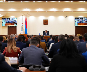 «Պետք է քայլեր ձեռնարկենք, որ հուշարձան-շենքերի սեփականատերերը վերականգնեն դրանք». Տիգրան Ավինյան