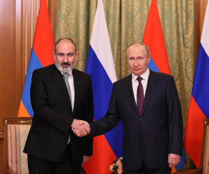 Никол Пашинян провел телефонный разговор с Владимиром Путиным