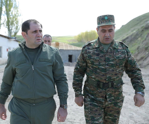 Սուրեն Պապիկյանն այցելել է ՊՆ զորամասեր