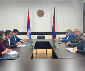 ՀՅԴ Բյուրոյի ներկայացուցիչն ու Արցախի արտաքին գործերի նախարարը հանդիպել են