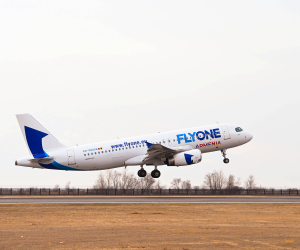 Авиакомпании “FLYONE ARMENIA” не разрешили совершить посадку в Дубае: пассажирам пришлось шесть часов оставаться в самолете