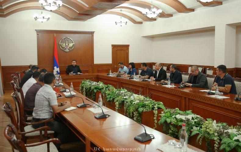 Արցախի պետնախարարի մոտ քննարկվել են պարենային անվտանգության ու տնտեսության աշխատանքի հետ կապված հարցեր