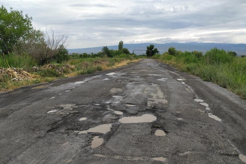 Փոսը շրջանցելով՝ հայտնվում են փոսի մեջ