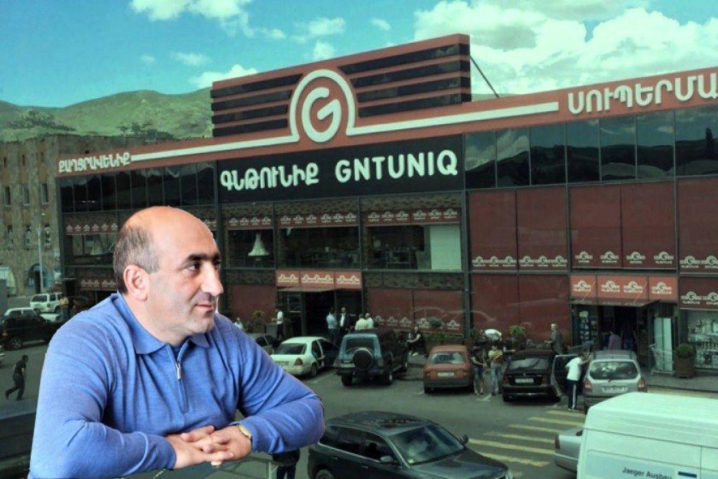 Ապարանի համայնքապետը, կինն ու մայրը՝ ապօրինի գույքի բռնագանձման գործերով վարչության թիրախում