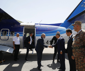 Pashinyan Flies to Kapan; Tours Renovated Airport