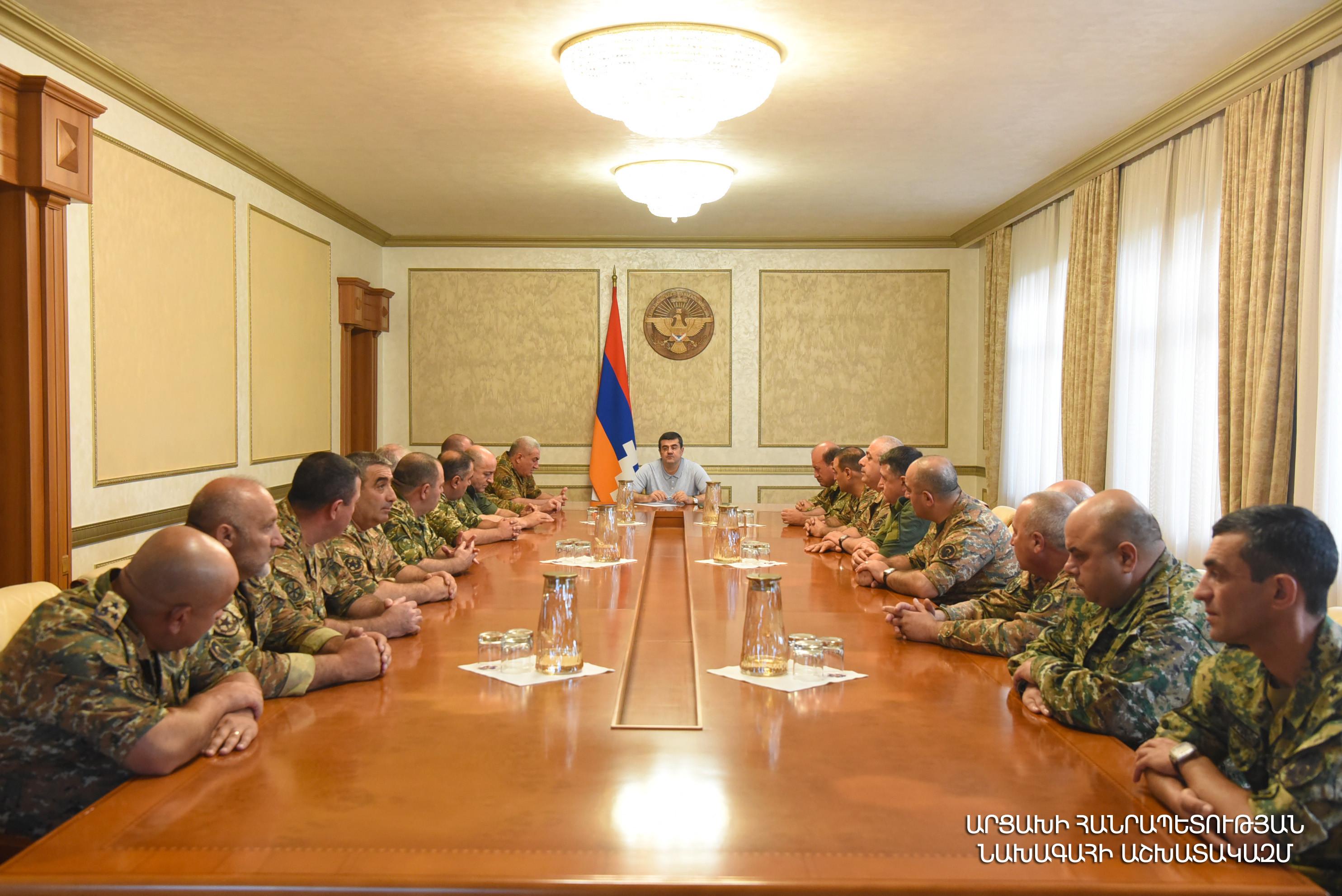 Араик Арутюнян встретился с силовиками