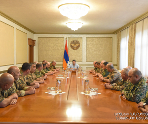 Араик Арутюнян встретился с силовиками