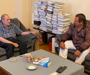 Ter-Petrosyan, Tsarukyan Discuss Karabakh Crisis