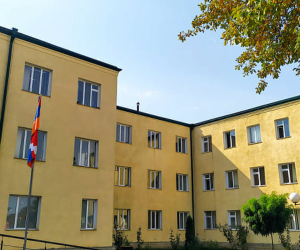В Арцахе дети получили ранения вследствие нападения Азербайджана 