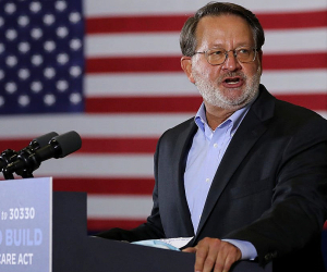 U.S. Senator Gary Peters in Armenia for Talks with Pashinyan