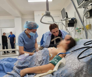 А.Аванесян навестила перевезенного из Арцаха в Армению 13-летнего мальчика: его состояние оценивается как стабильно тяжелое