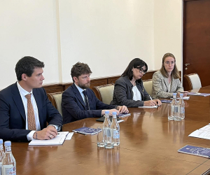 Ֆինանսների նախարարն ընդունել է Ֆրանսիայի դեսպանին