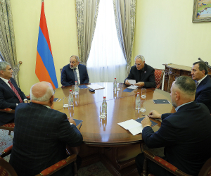 Փաշինյանը հանդիպել է արտախորհրդարանական քաղաքական ուժերի ղեկավարներին