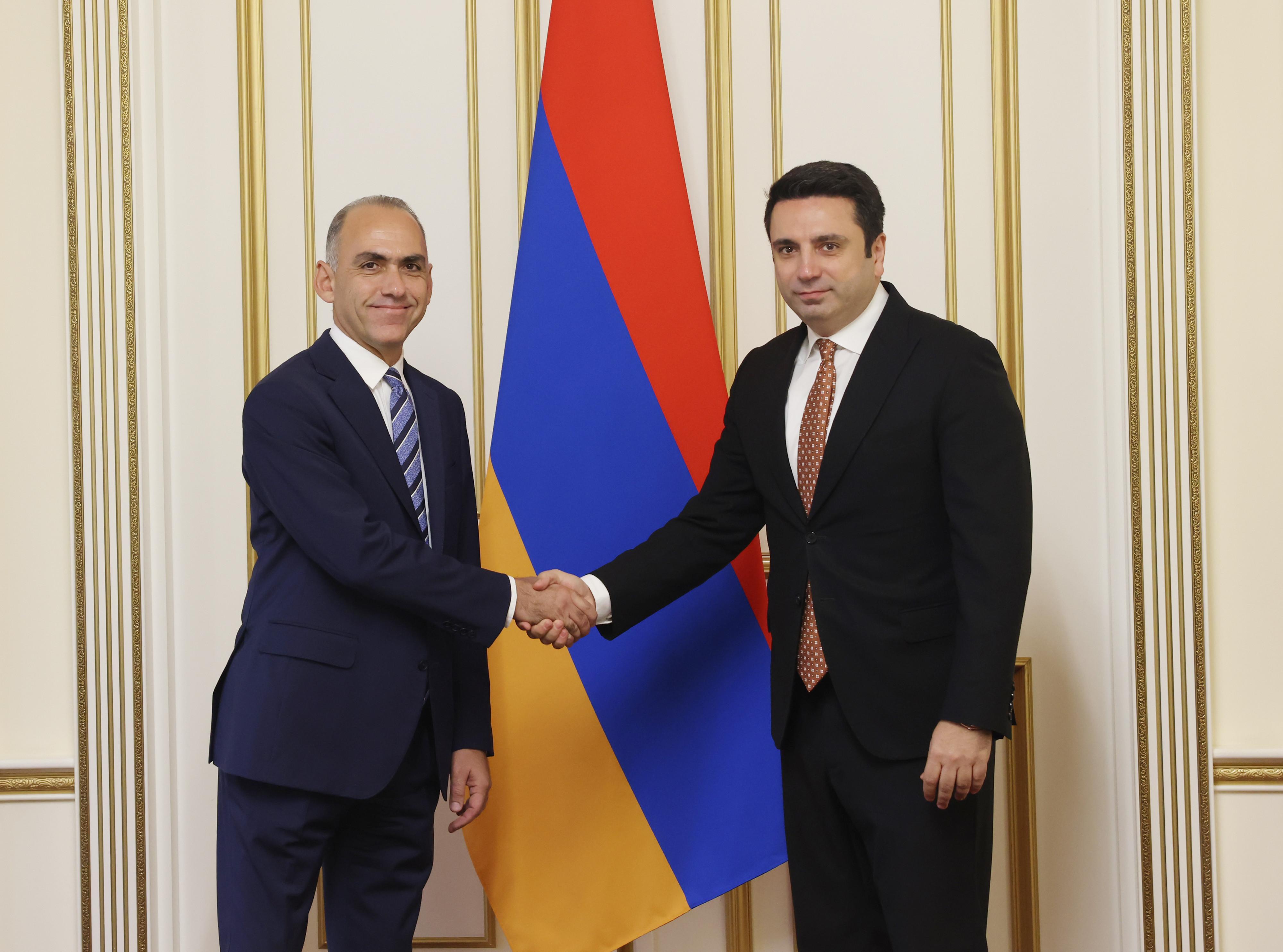 «Մեր երկրները միևնույն մարտահրավերներն ունեն». կիպրոսցի խորհրդարանականը՝ Ալեն Սիմոնյանին