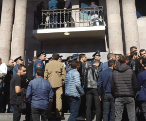 “Никаким документом невозможно распустить созданную народом республику” – С.Шахраманян 