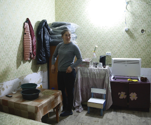«Հույս ունենք, որ մի օր էլի մեր անկյունը կունենանք». Մասիսի գրադարանում Արցախից տեղահանված 31 մարդ է ապրում