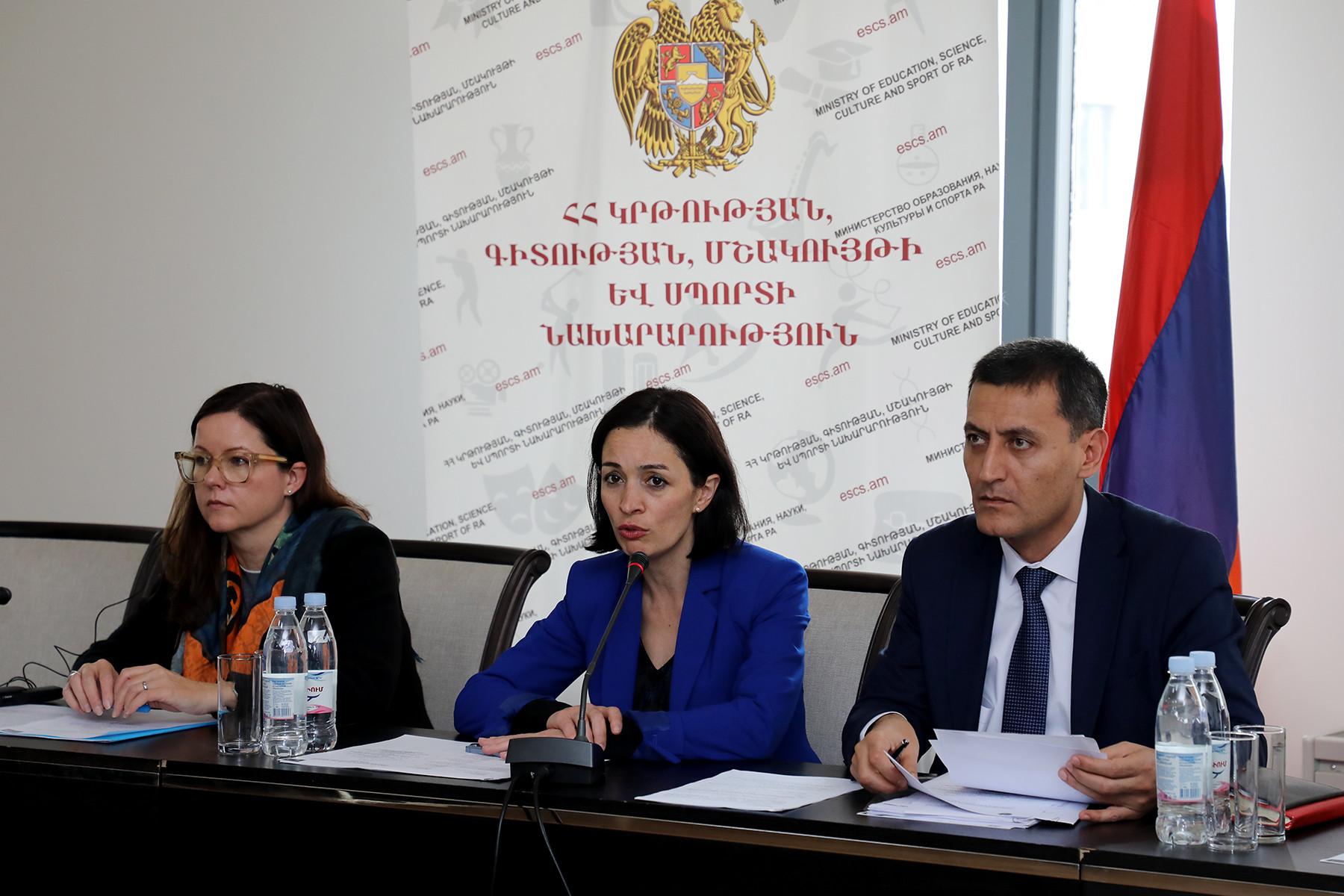 Քննարկվել է Արցախից բռնի տեղահանված երեխաների և երիտասարդների կրթության կարիքներին վերաբերող հարցեր