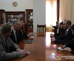 Armenian Security Chief, U.S. Caucasus Advisor Meet in Yerevan