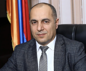 Ալավերդու նախկին համայնքապետը դիմել է դատարան՝ համայնքի ղեկավարի պաշտոնը հակաօրինական, բռնի զավթելու հայցով