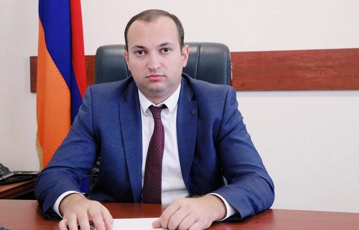 Председатель Антикоррупционного суда получил в подарок крупную сумму, особняк и квартиру 