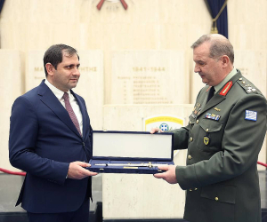 Սուրեն Պապիկյանն այցելել է Հունաստանի ցամաքային զորքերի ռազմական ակադեմիա
