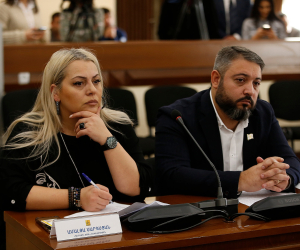 «Պահանջում ենք բացել զանգերը մեր պատվավոր նախագահի համար». «Հանրային ձայն»-ի պահանջն՝ Ավինյանին