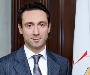 «Սա մոնոներկայացում չի, սա ավագանու նիստ է». Ավինյանը՝ Հայկ Մարությանին
