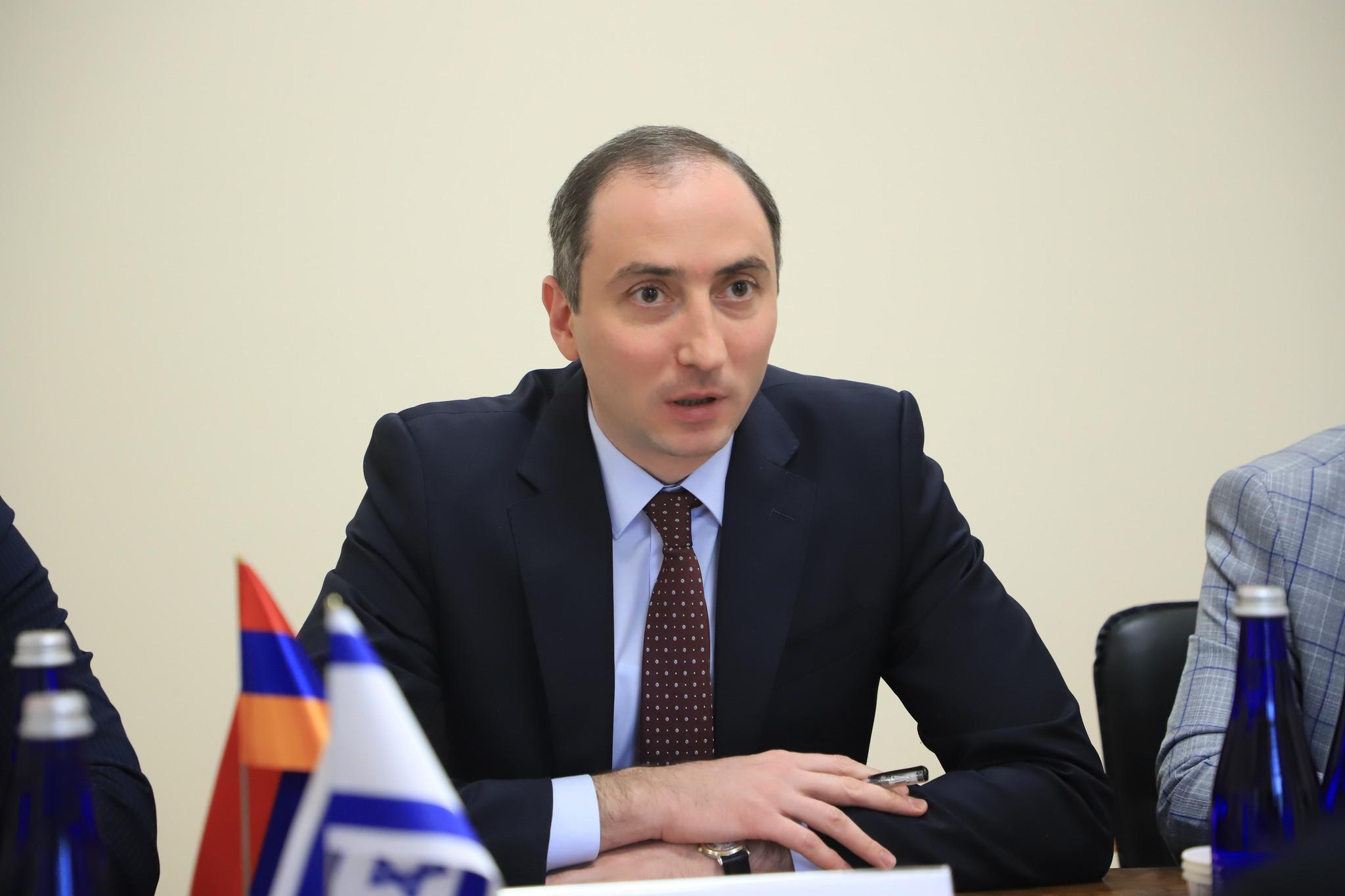 Ռոբերտ Խաչատրյանն ազատվել է բարձր տեխնոլոգիական արդյունաբերության նախարարի պաշտոնից