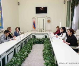 Գլխավոր դատախազ Աննա Վարդապետյանն այսօր ընդունել է Հայաստանում ԱՄՆ դեսպան Քրիստինա Քվինի գլխավորած պատվիրակությանը