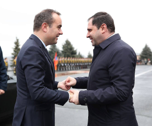 Սուրեն Պապիկյանն ընդունել է Ֆրանսիայի զինված ուժերի նախարար Սեբաստիեն Լըկորնյուին