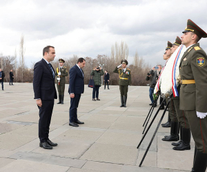 Yerevan: French Defense Minister Pays Respects at Genocide Memorial