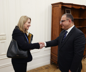 Փոխվարչապետ Խաչատրյանն ընդունել է Ադրիեն Կիրալիի գլխավորած պատվիրակությանը