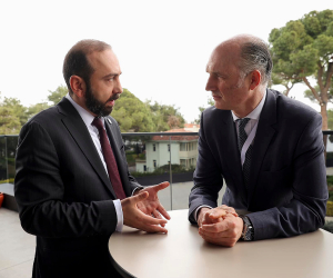 Արարատ Միրզոյանը հանդիպել է Միացյալ Թագավորության Եվրոպայի հարցերով նախարար Լեո Դոքերթիի հետ