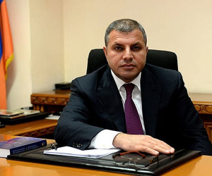 Բնապահպանության նախկին նախարարն ու ընտանիքի անդամները հրավիրվել են ապօրինի գույքի բռնագանձման վարչություն