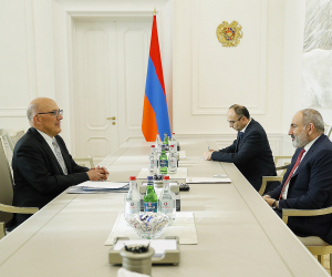 Փաշինյանն ընդունել է Հայաստանի ամերիկյան համալսարանի նախագահին