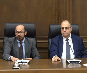 Խորհրդարանական ճեպազրույցներ․ ուղիղ հեռարձակում