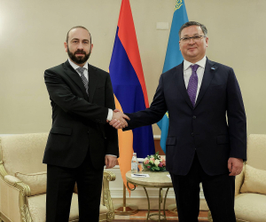 Արարատ Միրզոյանը հանդիպել է Ղազախստանի ԱԳ նախարարին