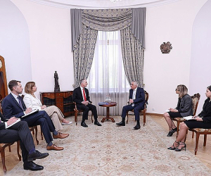 Փոխվարչապետ Մհեր Գրիգորյանն ընդունել է Լուի Բոնոյին